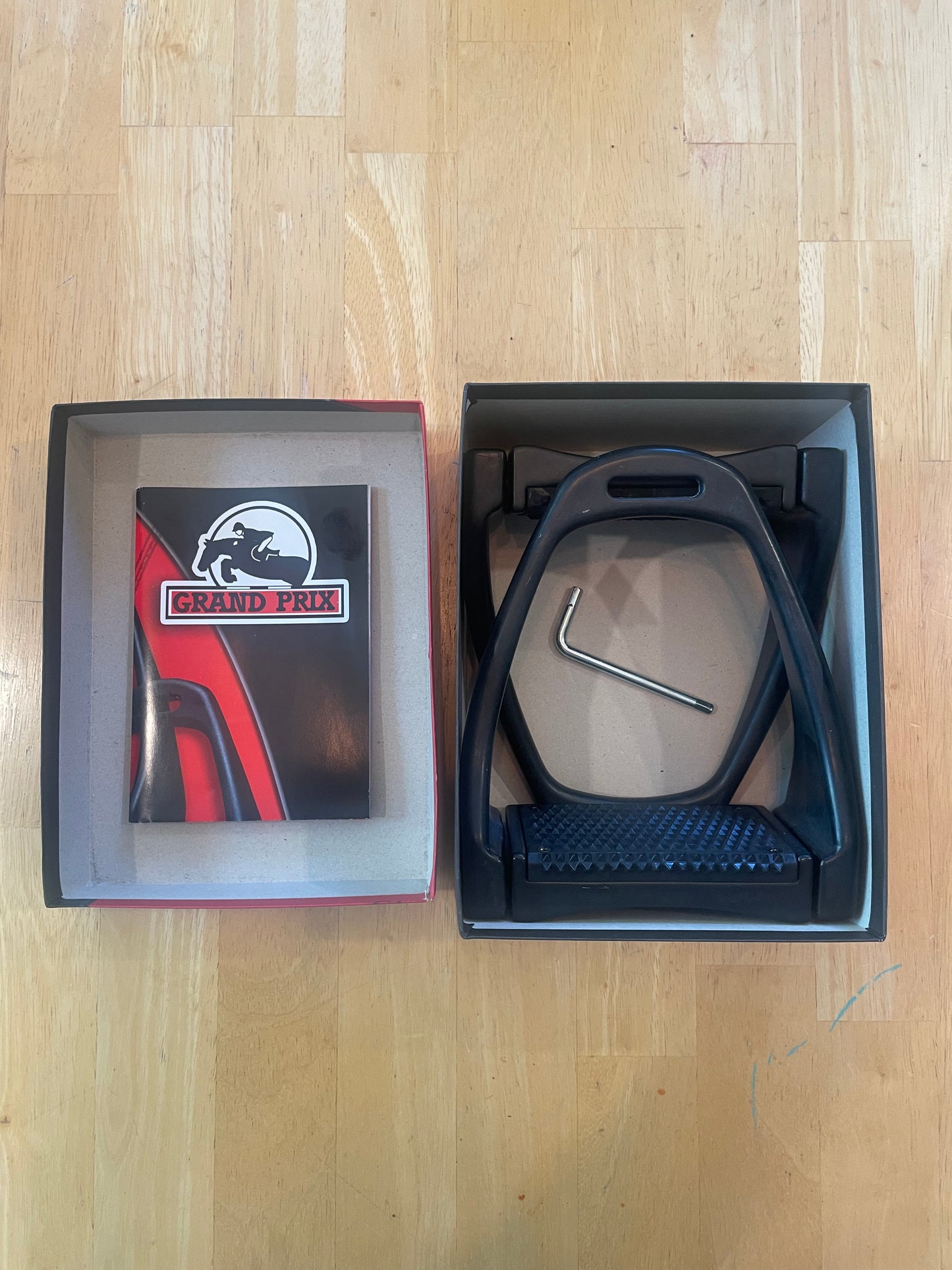 Grand Prix Adjustable Stirrups & Pads GP330 Black and Gray