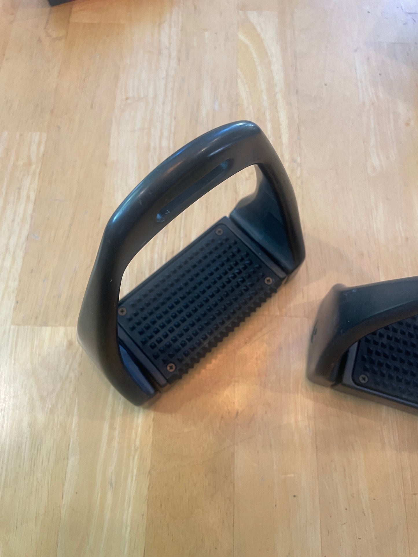 Grand Prix Adjustable Stirrups & Pads GP330 Black and Gray