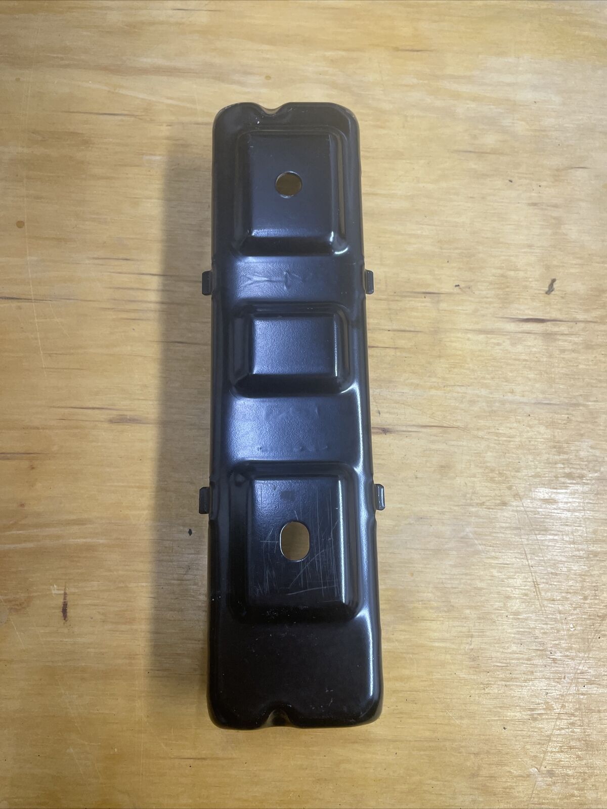 NEW GENUINE FORD FL3A-96625A80-B CONSOLE BRACKET