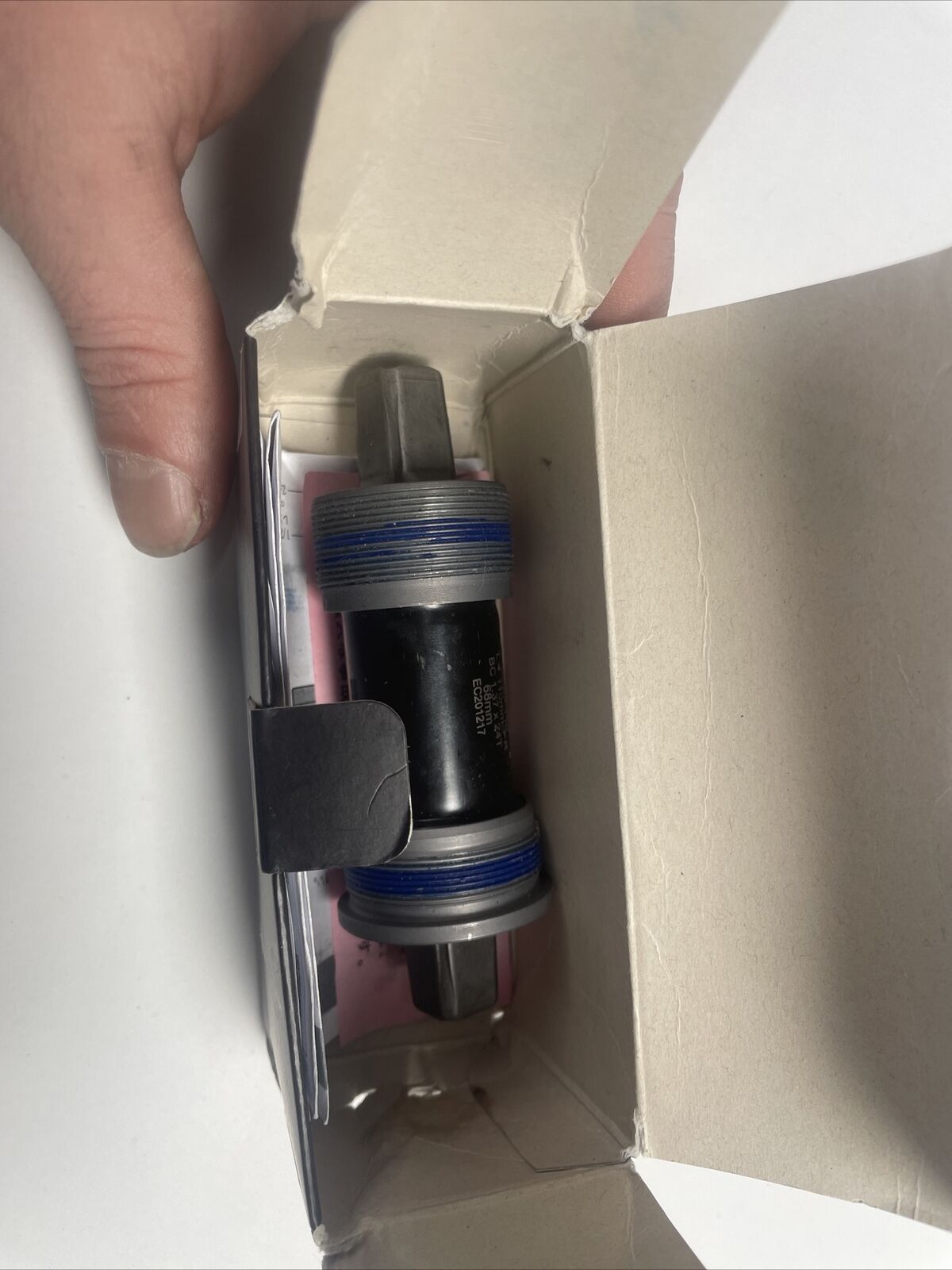 Sugino CBBF-103 bottom bracket, JIS - 68 x 110mm*