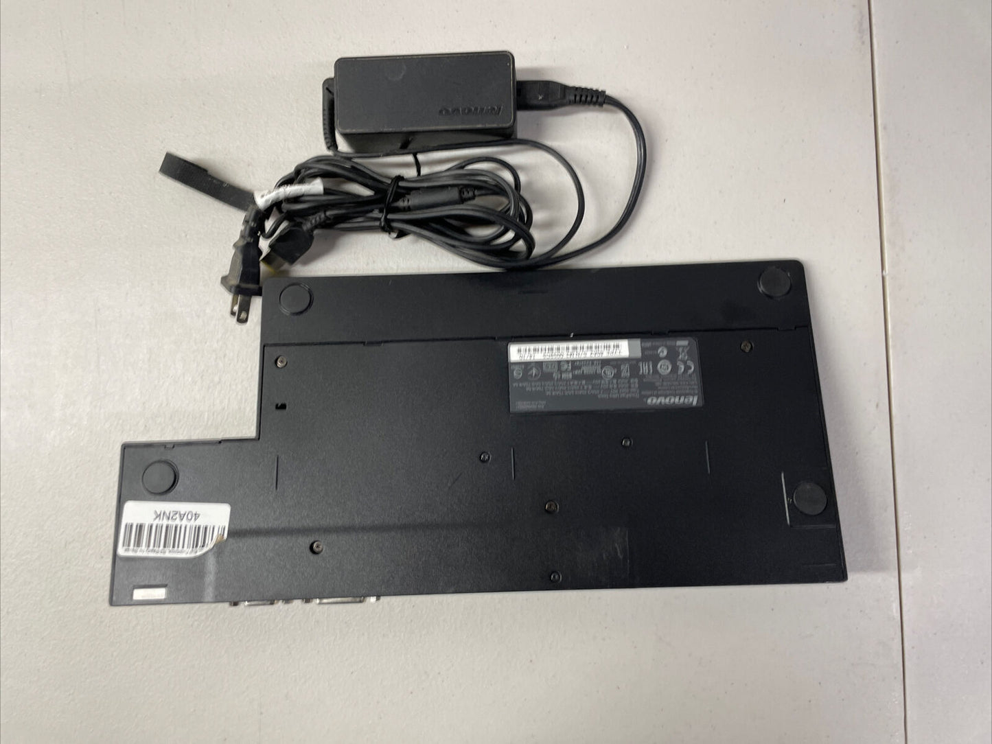 Lenovo ThinkPad Ultra Dock 40A2 HDMI T440 T450  04W3951 NoKey, W/ OEM Charger